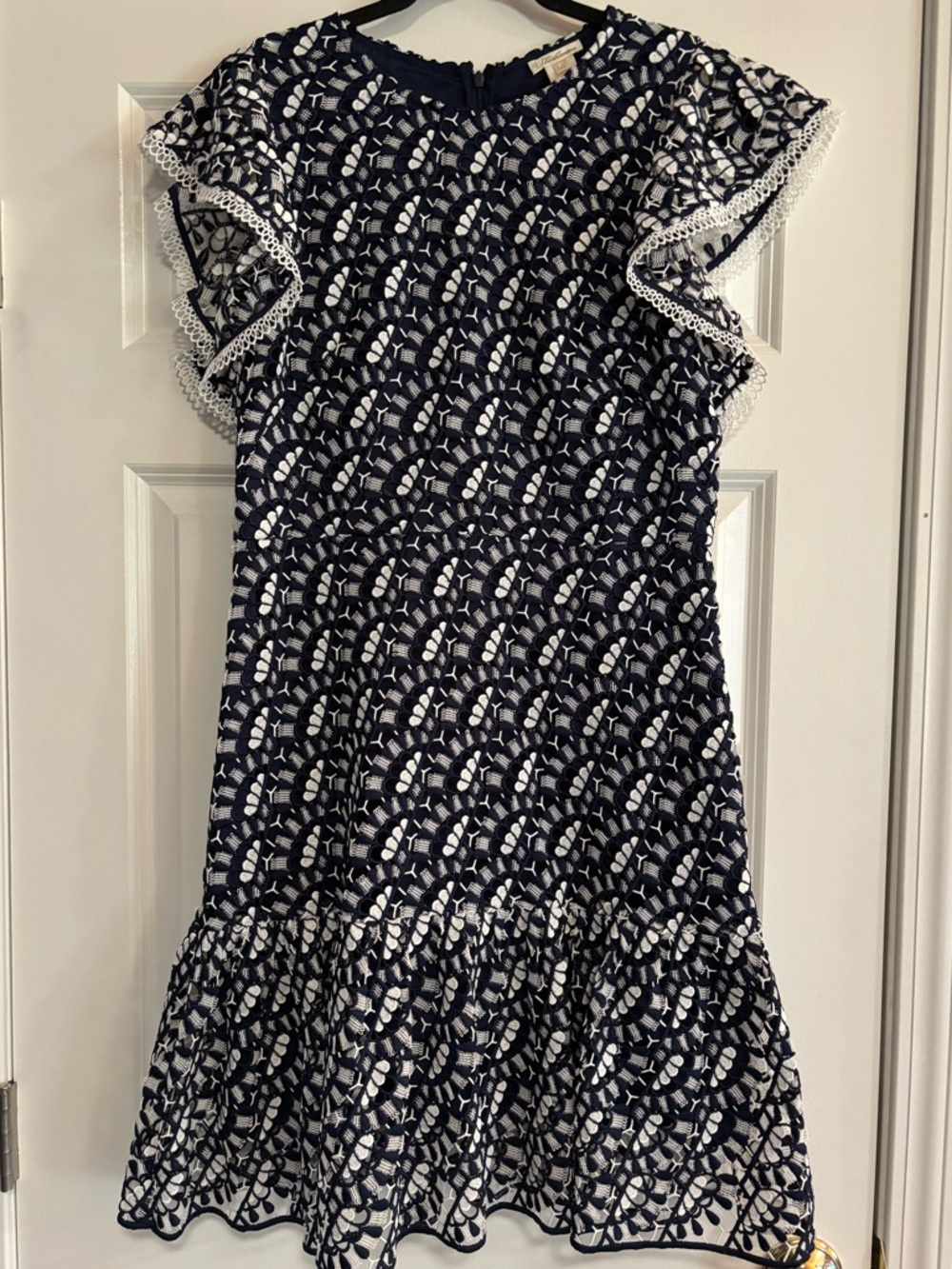 Shoshanna Kassia Navy & White Lace Pattern Flutter Sleeve Dress, size 10 - Picture 3 of 10